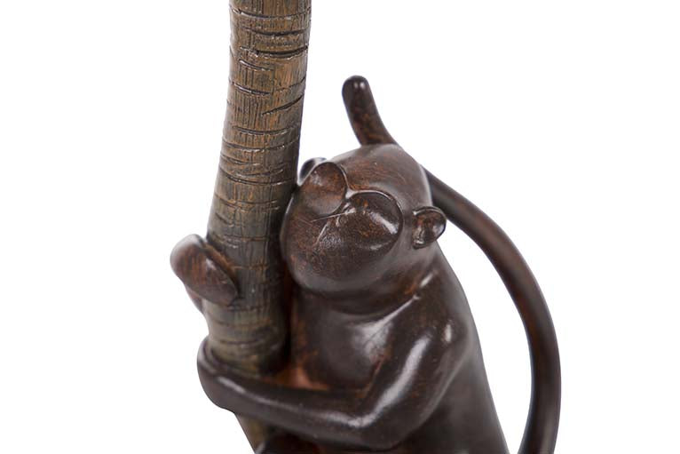 CANDELABRO DE RESINA MACACO 17x16x26 CM