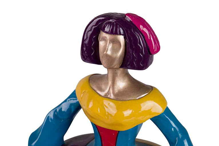 FIGURA MENINA RESINA POP ART 22x17x31 CM
