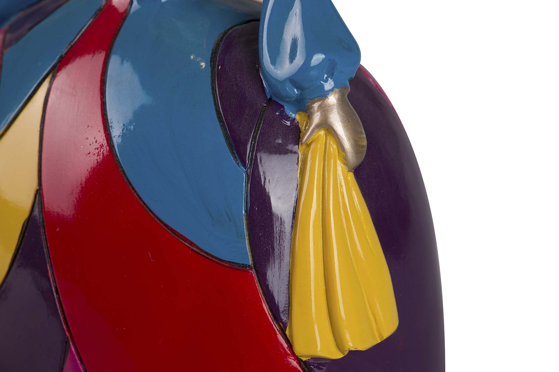 FIGURA MENINA RESINA POP ART 22x17x31 CM