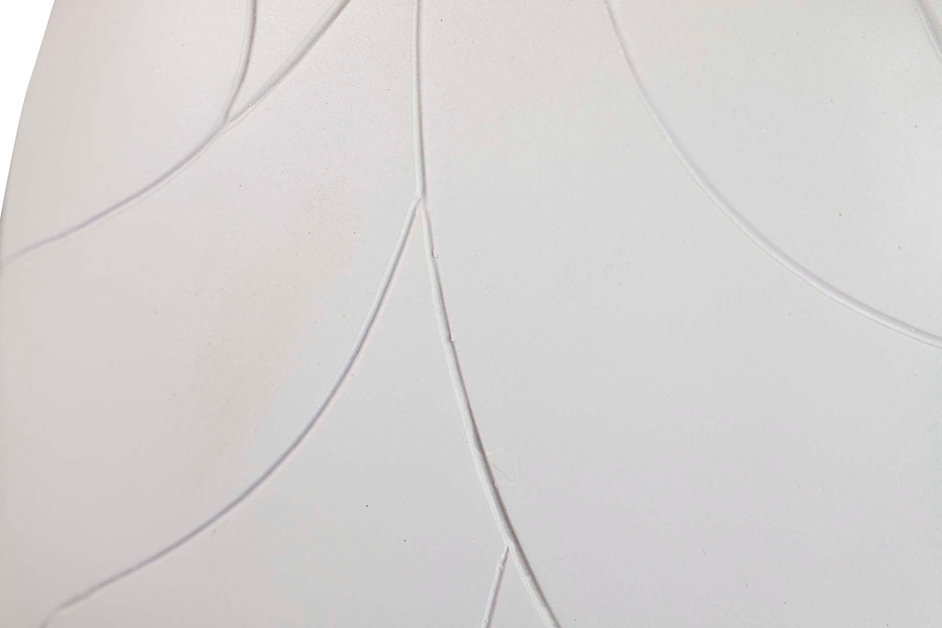 GOLDEN WHITE RESIN MENINA FIGURE 22x17x31 CM