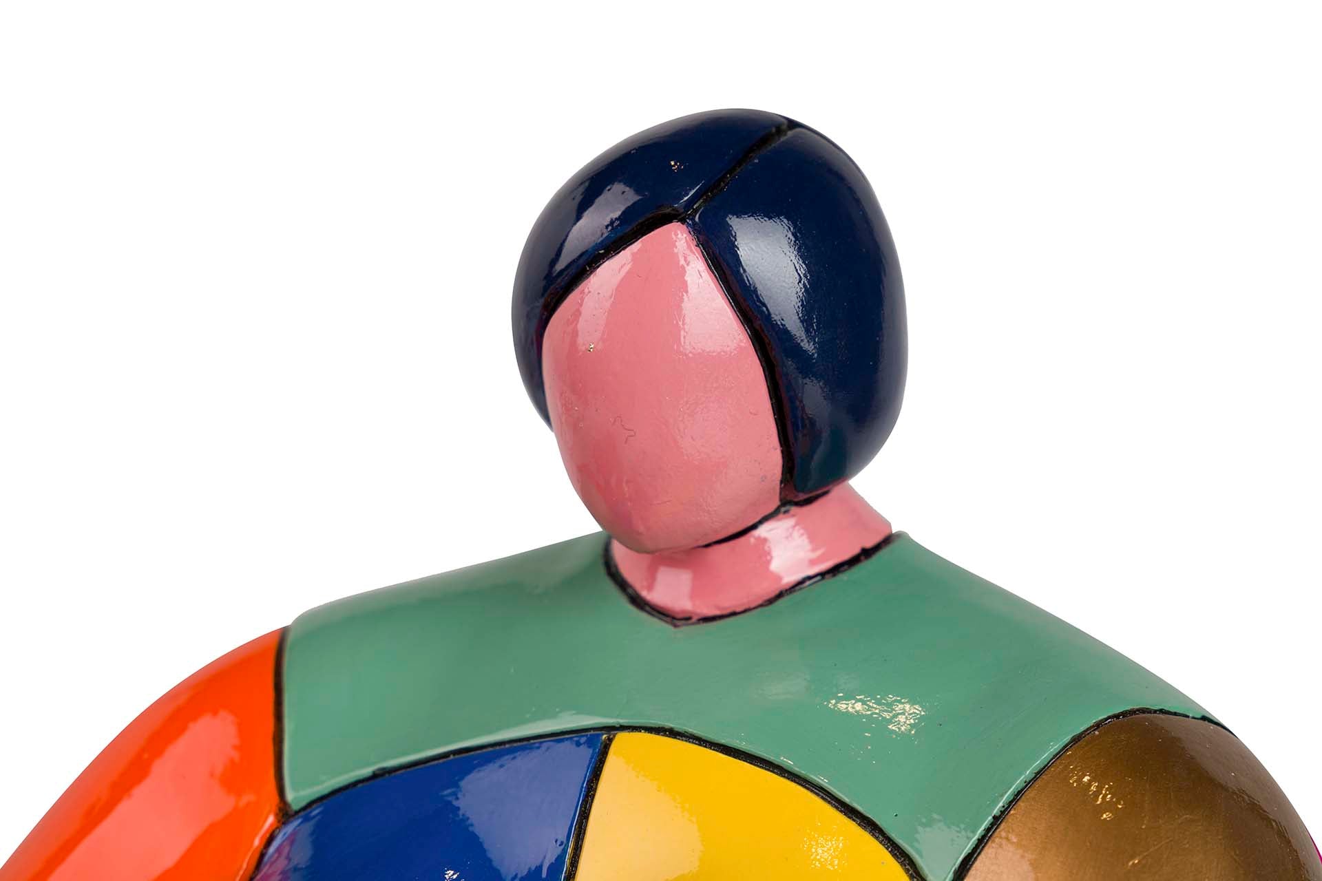 RESIN WOMAN FIGURE 21x19x22 CM