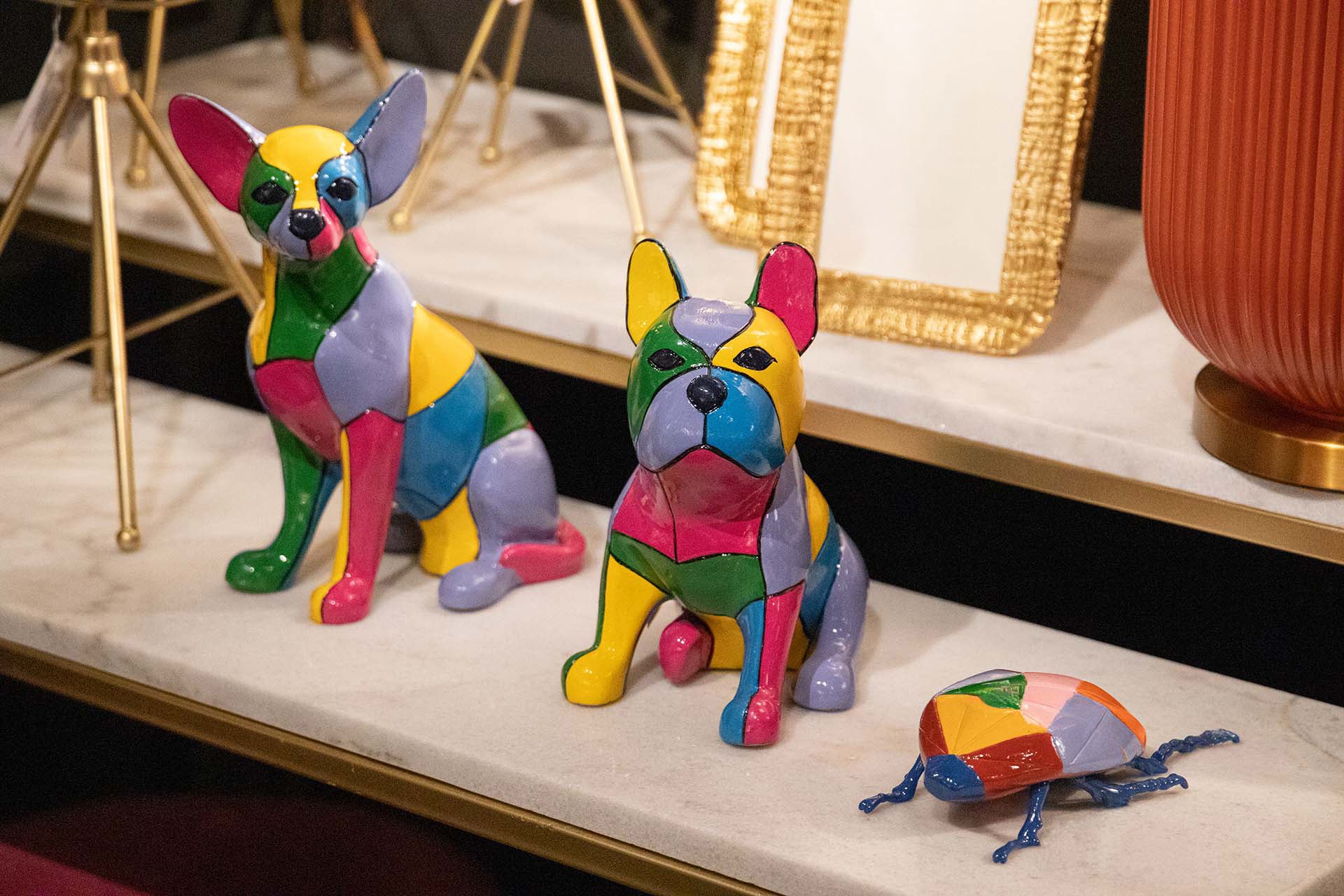 CHIHUAHUA DOG FIGURE CEMENT 18x12x24 CM