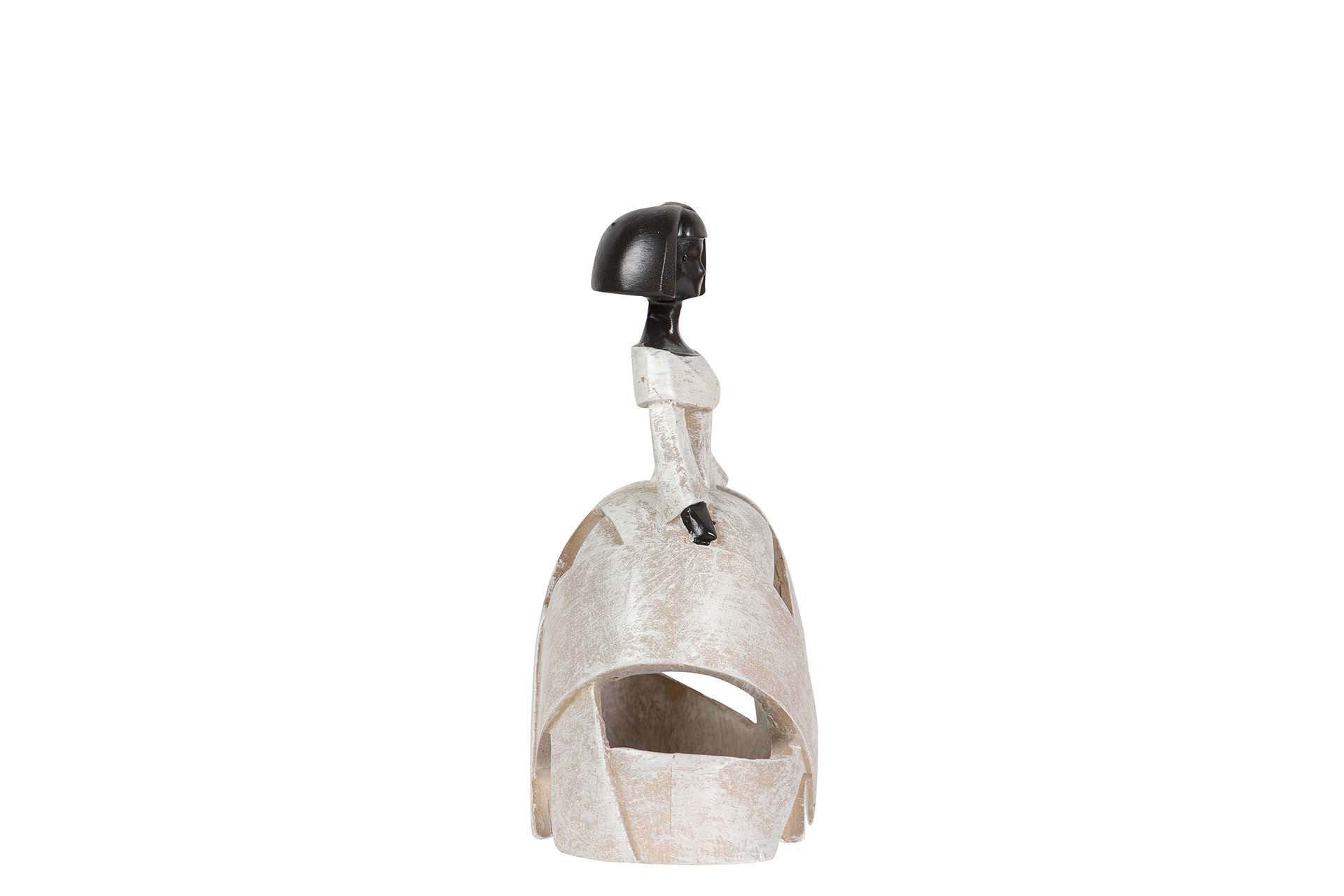 FIGURA MENINA RESINA BEIGE 13x8x17 CM - Min.2 uds