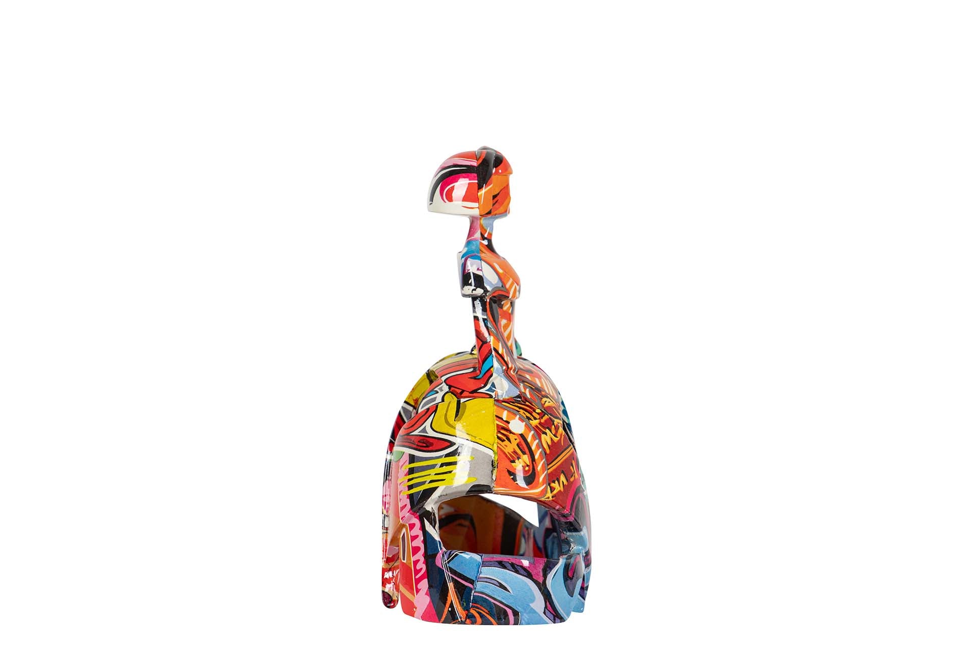 FIGURA MENINA RESINA ROJA 13x8x17 CM - Min.2 uds