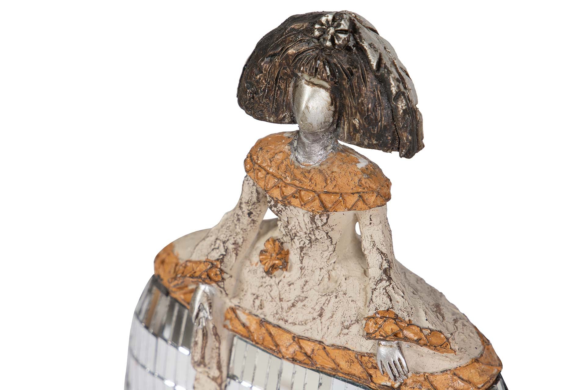 FIGURA MENINA RESINA ESPEJOS 14x6x16 CM - Min.2 uds