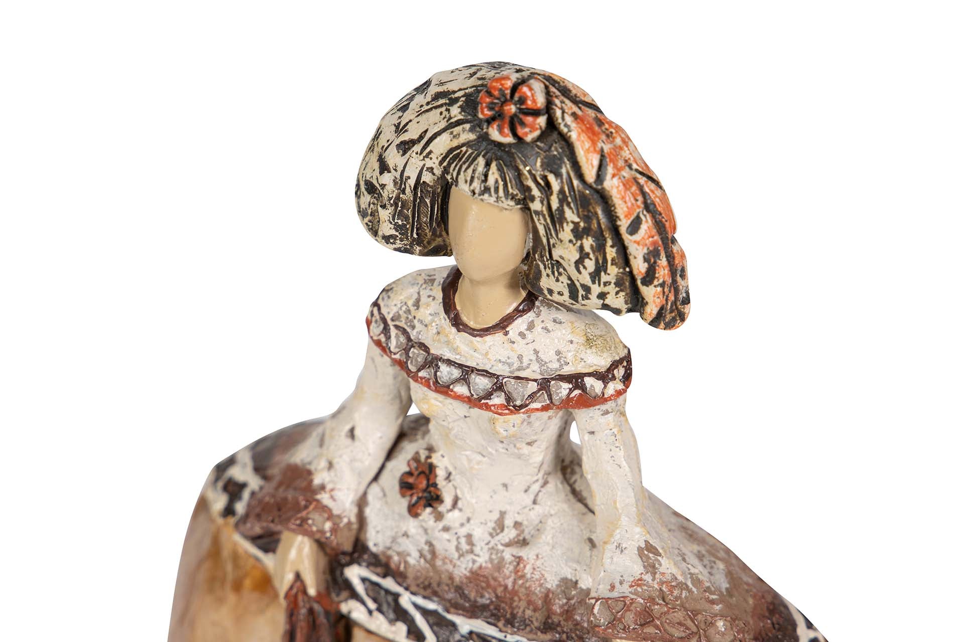 FIGURA MENINA RESINA DORADA 14x6x16 CM - Min.2 uds