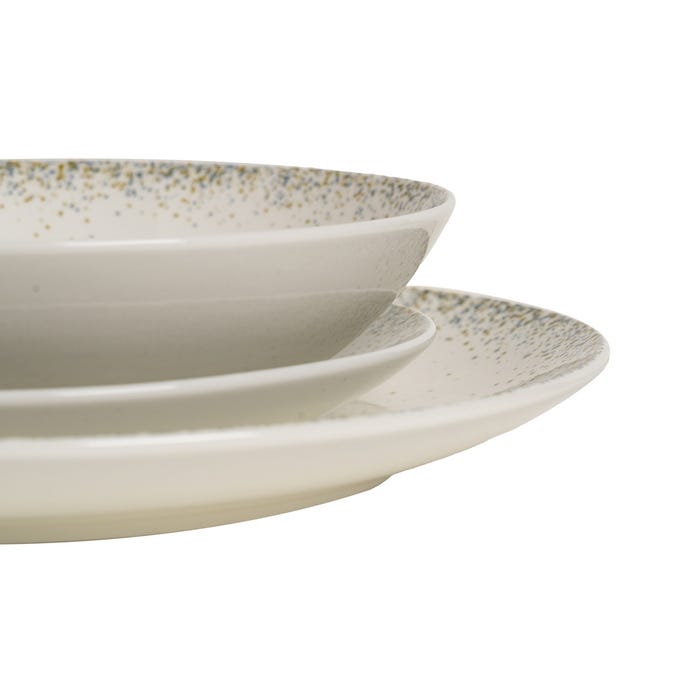 18-Piece Porcelain Kitchen Dinnerware Set 1 cm