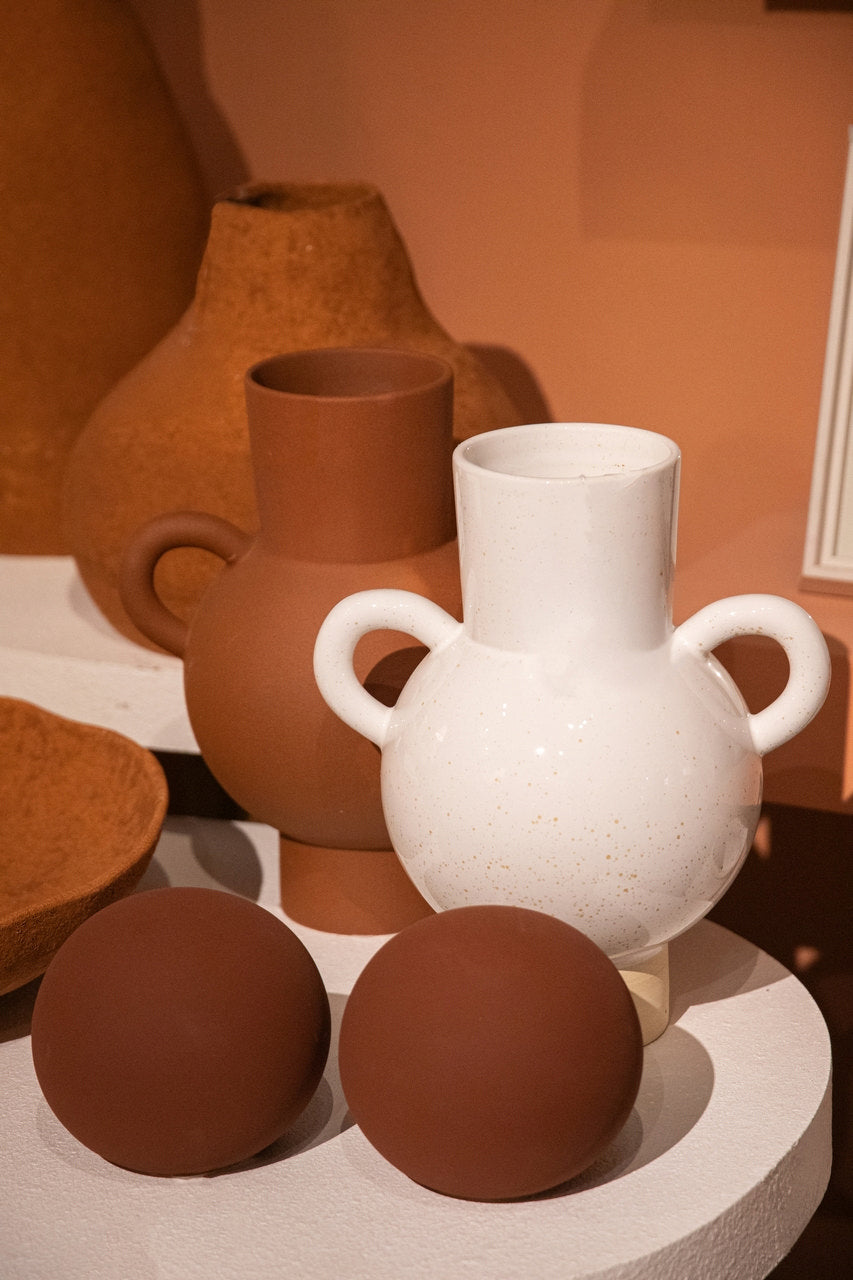 WHITE CERAMIC VASE 22x16x26 CM