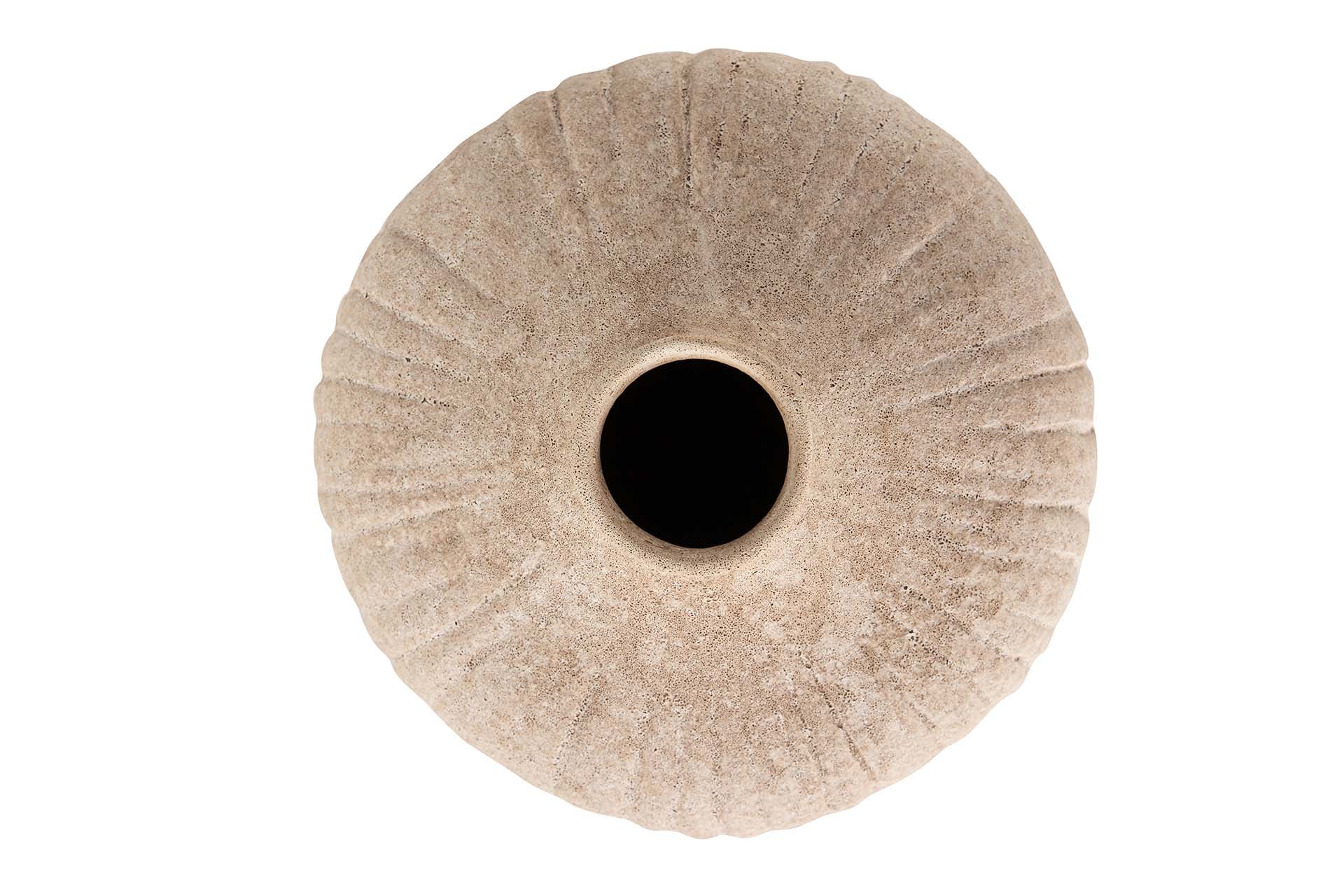 BEIGE CERAMIC VASE 19x19x26 CM