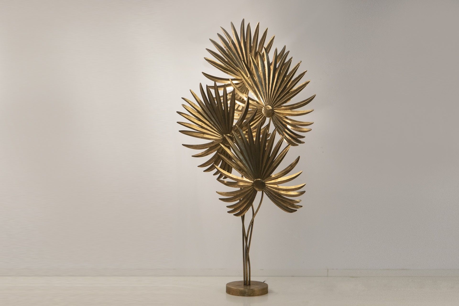 LUMINÁRIA DE PÉ DE METAL DOURADO 102x30x194 CM