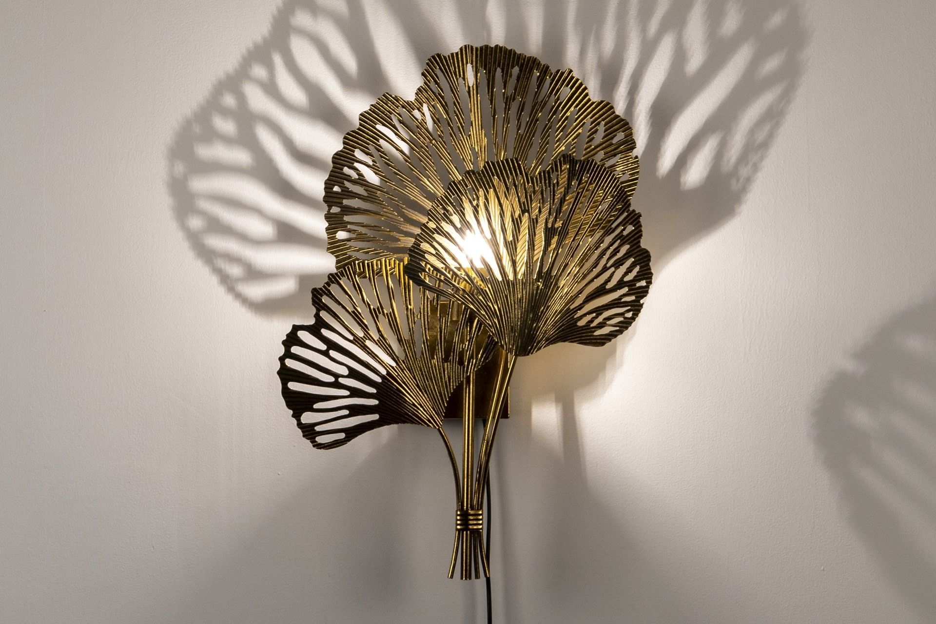 APLIQUE METAL DORADO 47x15x66 CM