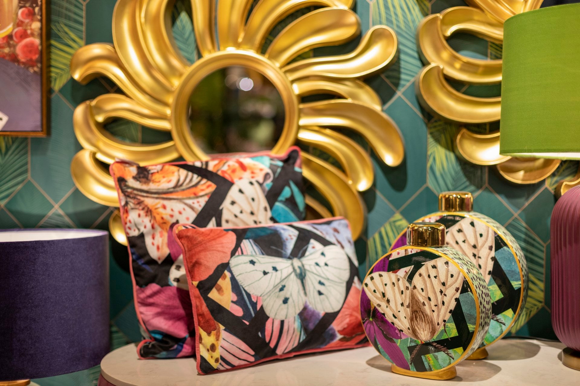 COJIN BUTTERFLY COSTA VELVET 45x13x30 CM - Min.2 uds