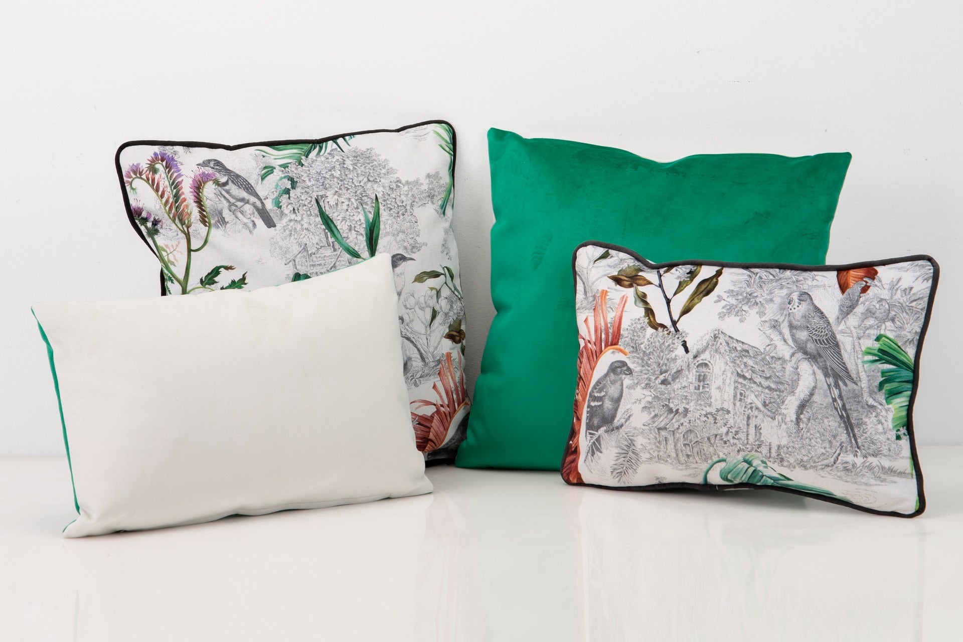 COJIN VELVET FLORES GEOMETRICO 45x13x45 CM