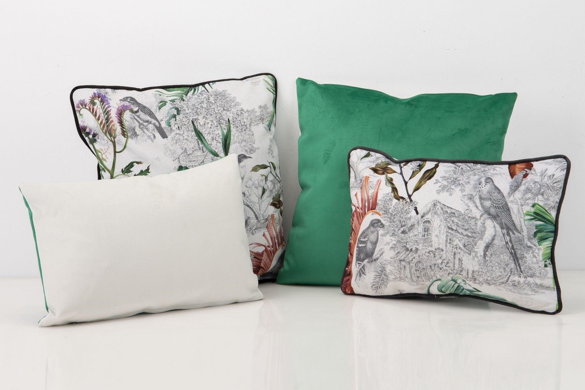 COJIN VELVET FLORES GEOMETRICO 45x13x45 CM