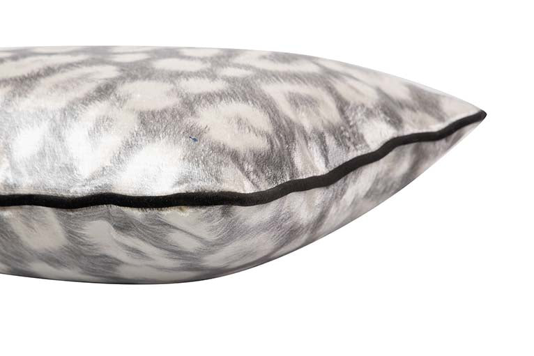 COJIN VELVET LEOPARDO 45x13x30 CM - Min.2 uds