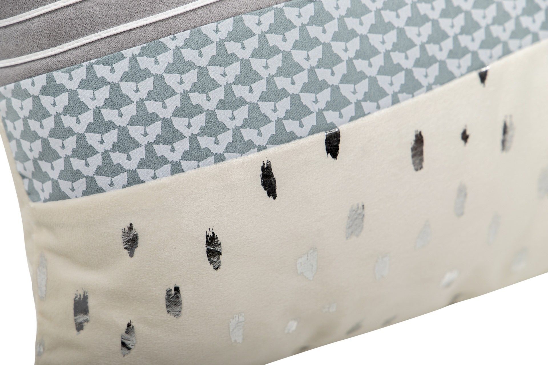 COJIN POLIESTER  53x13x33 CM - Min.2 uds