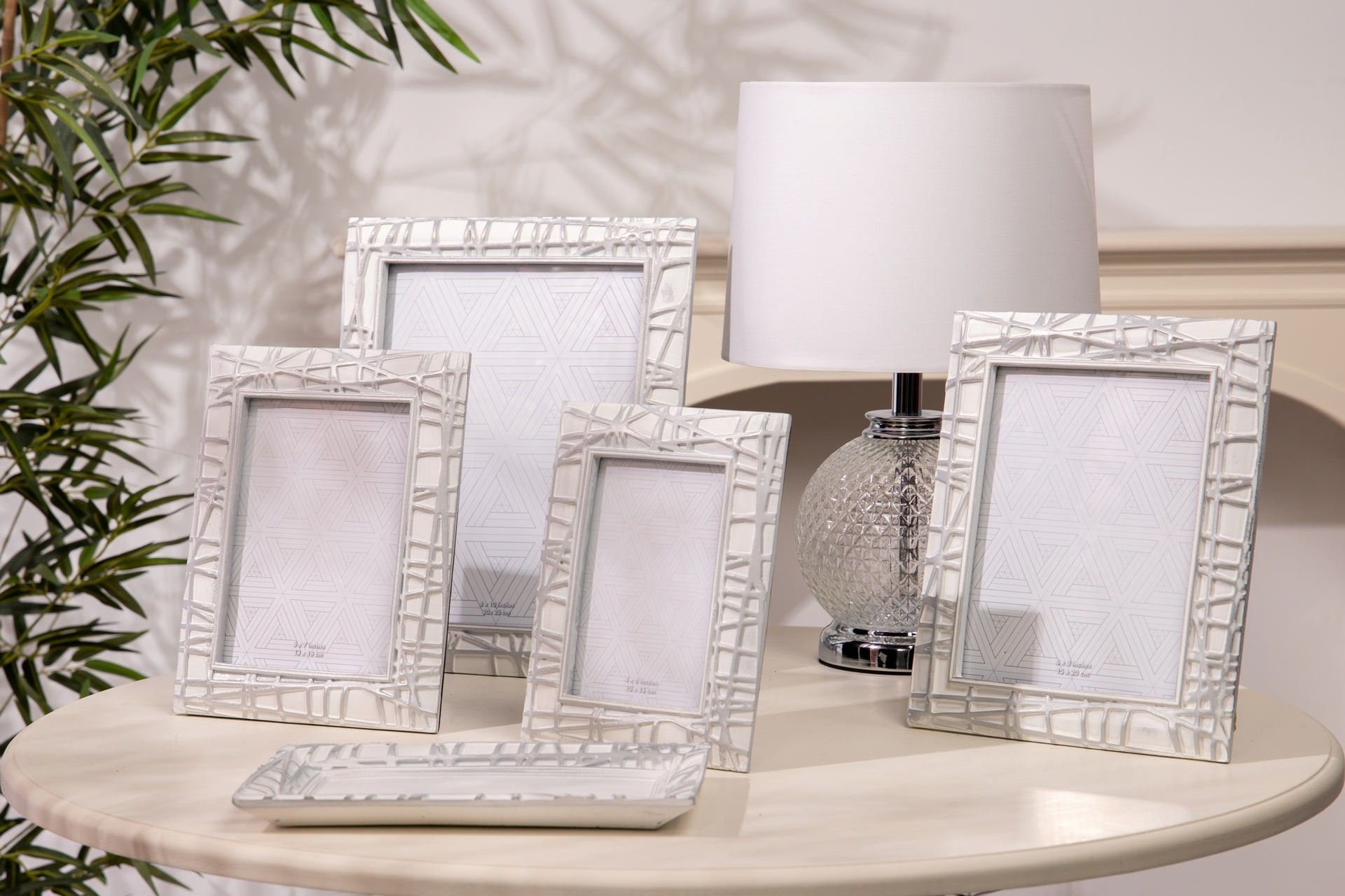 PORTAFOTOS RESINA PLATEADO BLANCO 10x15 CM - Min.2 uds