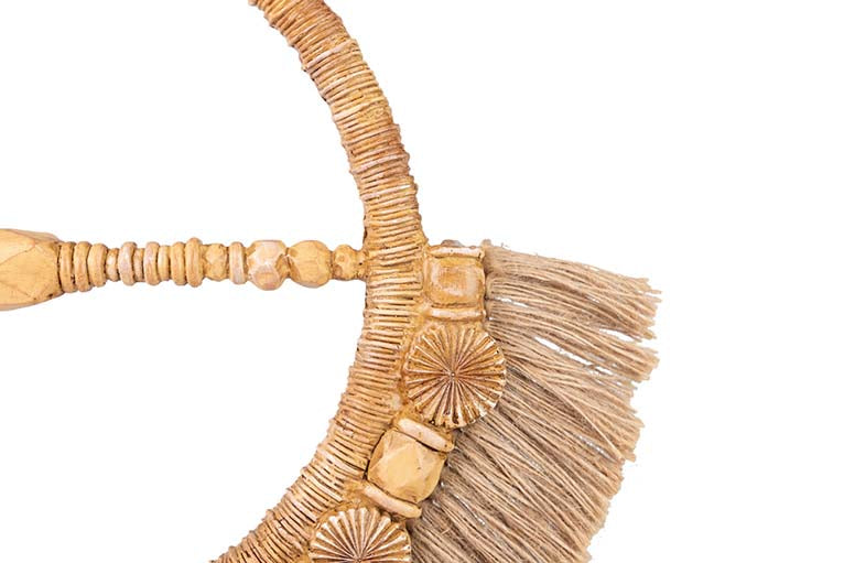 FIGURE NECKLACE DECORATION RESIN 33x7x37 CM