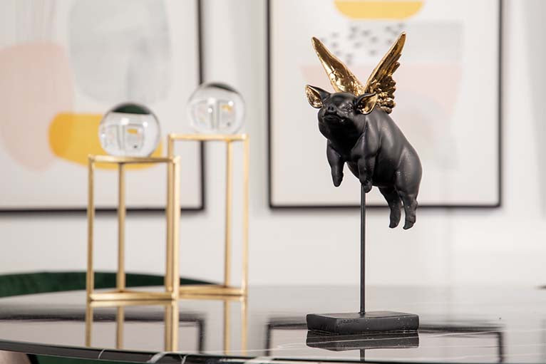 PIG FIGURE WITH WINGS RESIN DECORATION 15x14x32 CM