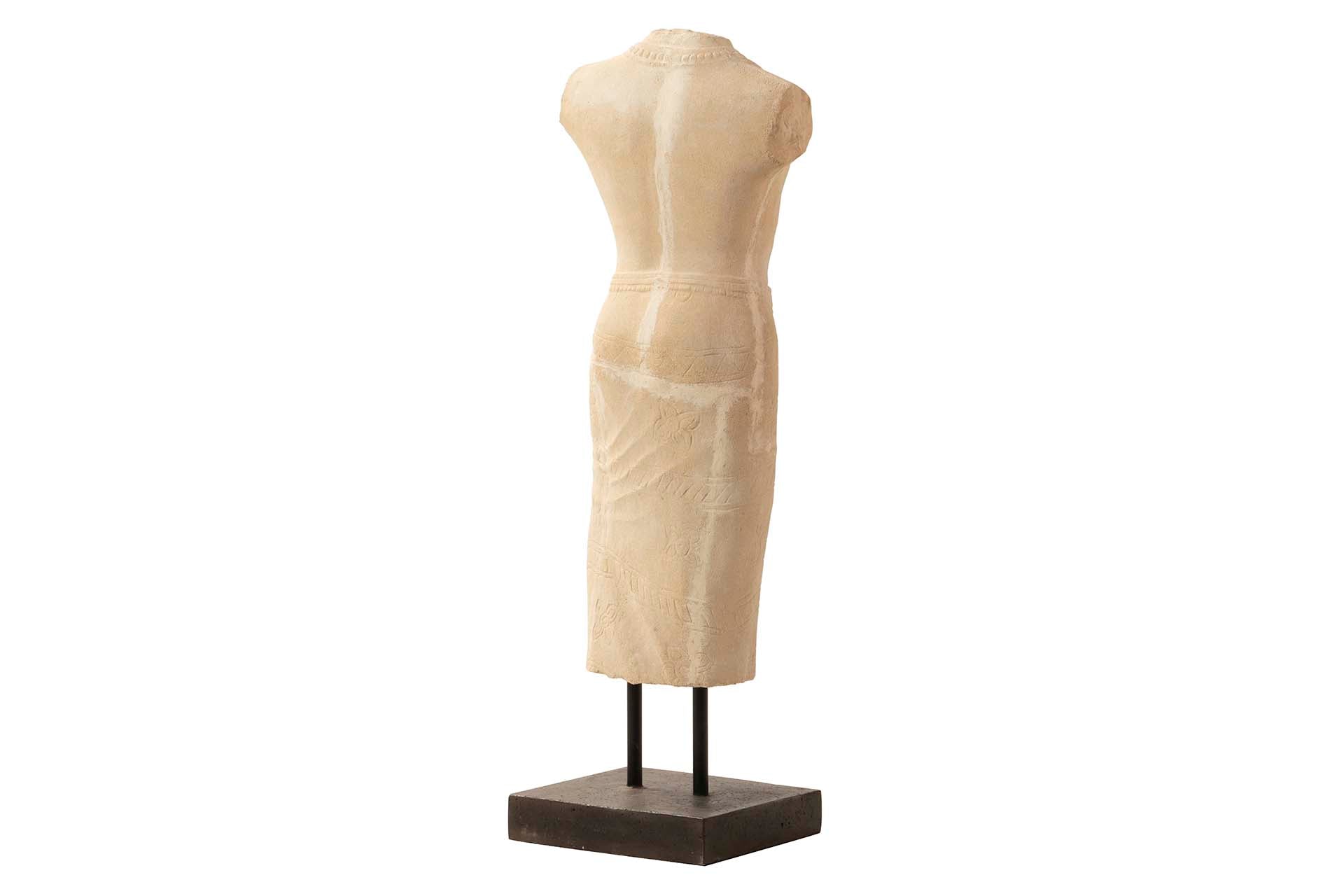 FIGURA TORSO HOMBRE TERRACOTA BLANCO 40x35x130 CM