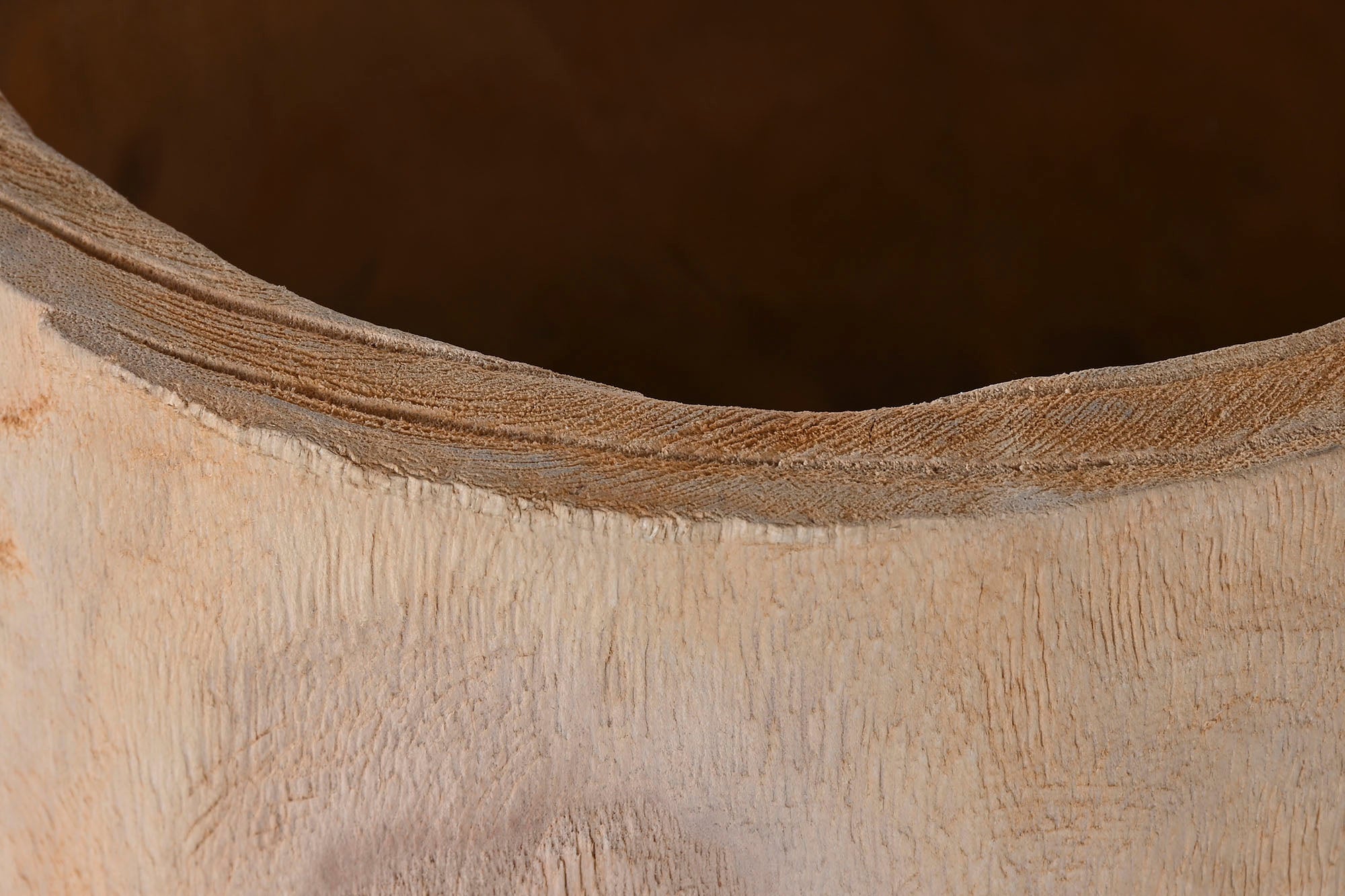 Vaso de madeira Paulownia 32X32X69 Escultura Natural