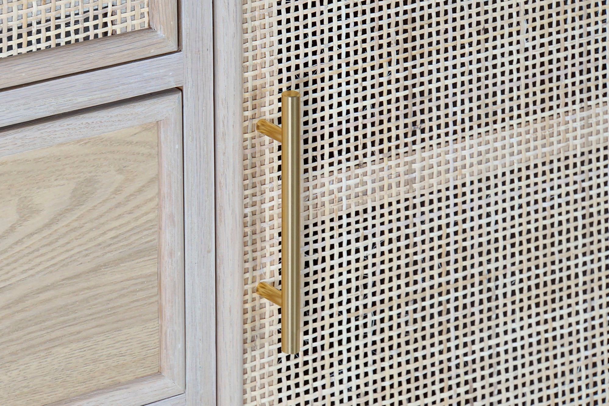 Vitrina Paulownia Mdf 120X38,5X196 55,80 Rejilla
