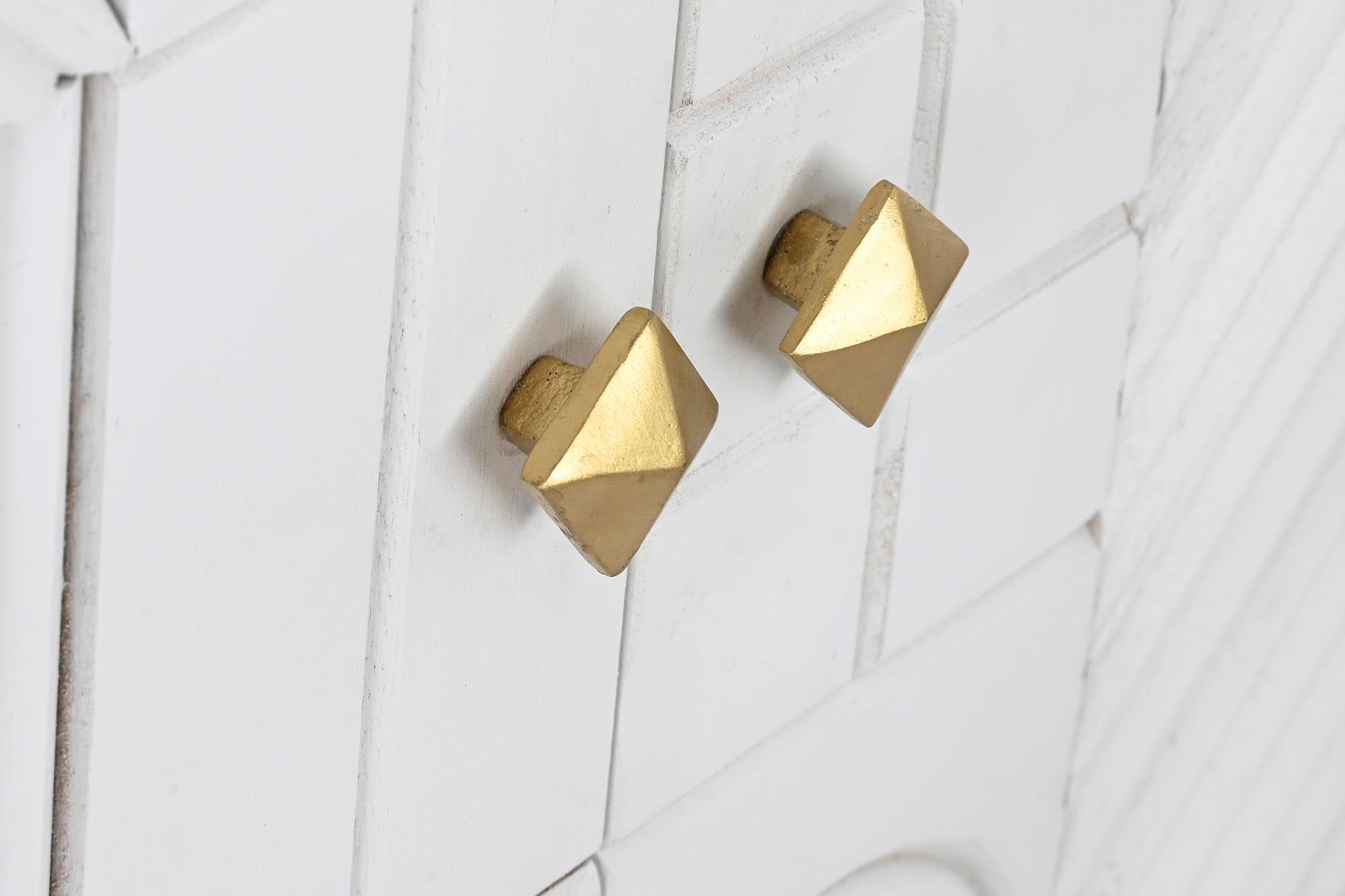 Buffet Brass Handle 157X43X84 White Rhombus