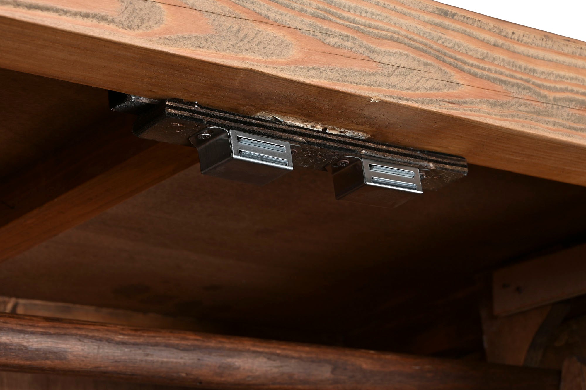 Fir Metal Wardrobe 88X52X180 Natural Carved