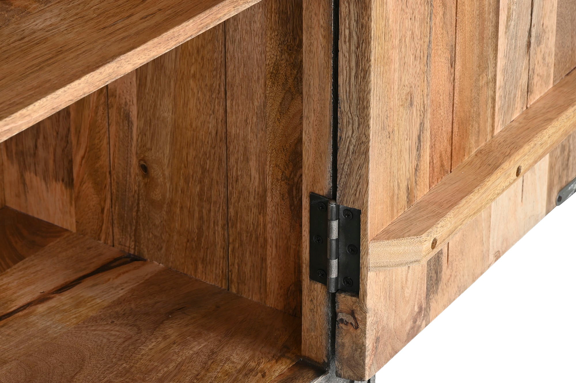 Buffet Madeira 175,5X40X90 66,00 Esculpido