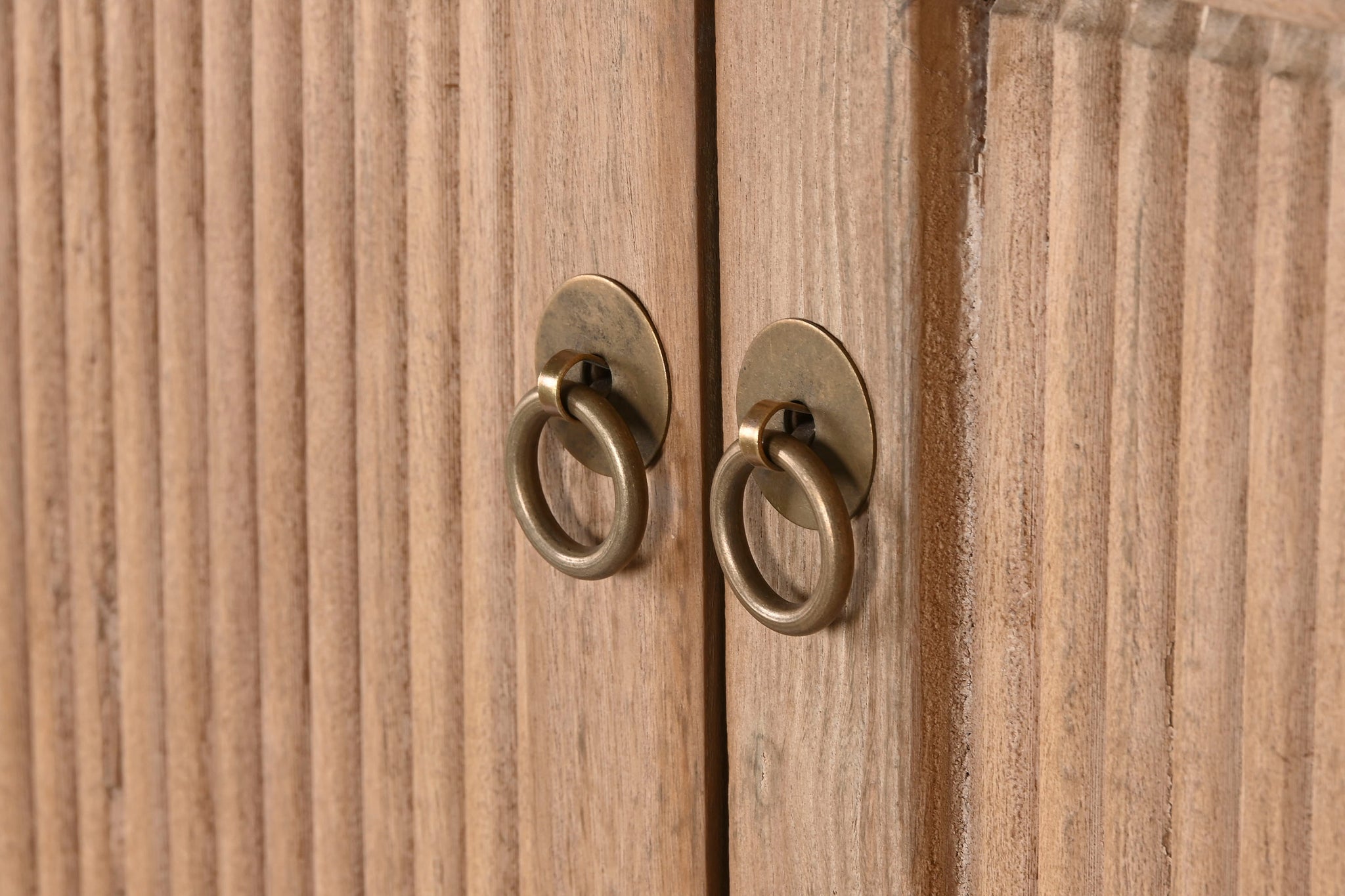 Armario Olmo Macizo 92X42X189 4 Pue 1 Caj Natural