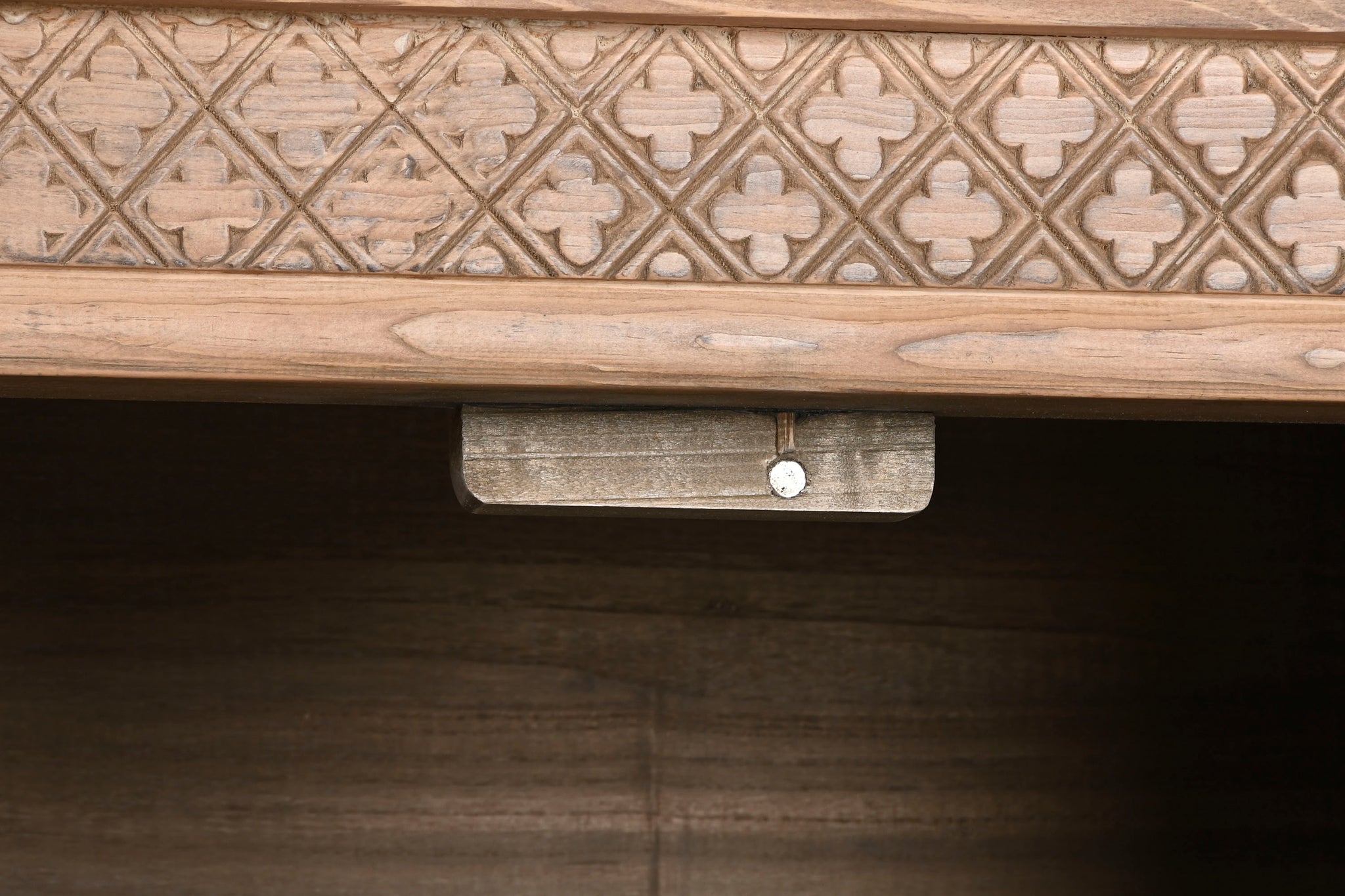 Mueble Tv Olmo Macizo 180X44X60 Tallado Natural