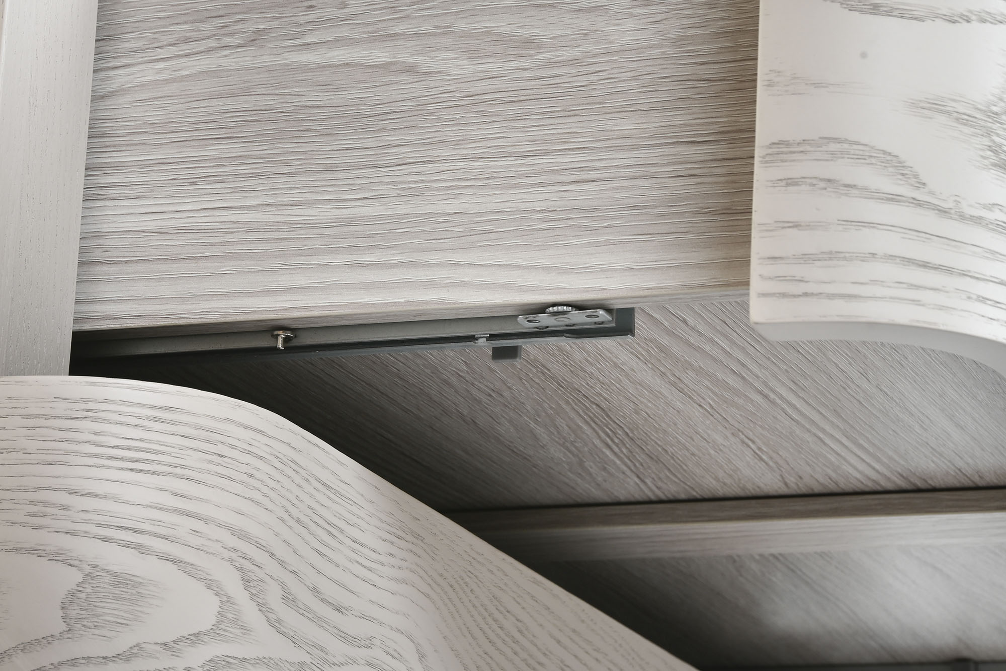 Chifonier Metal Mdf 80,6X48X112,5 78,00 Gris Claro