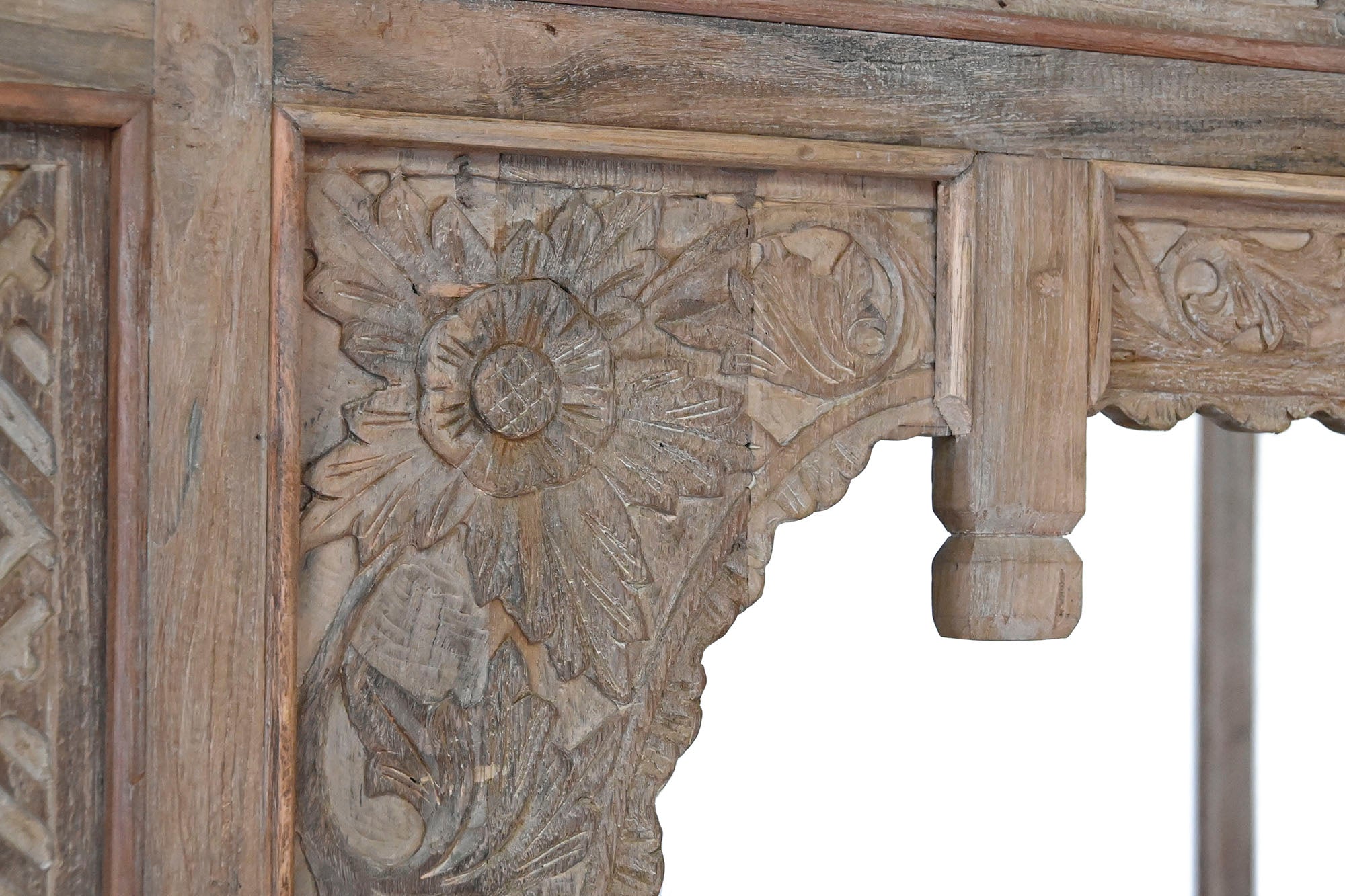 Cama Con Dosel Teca 225X160X206 Tallada Decape