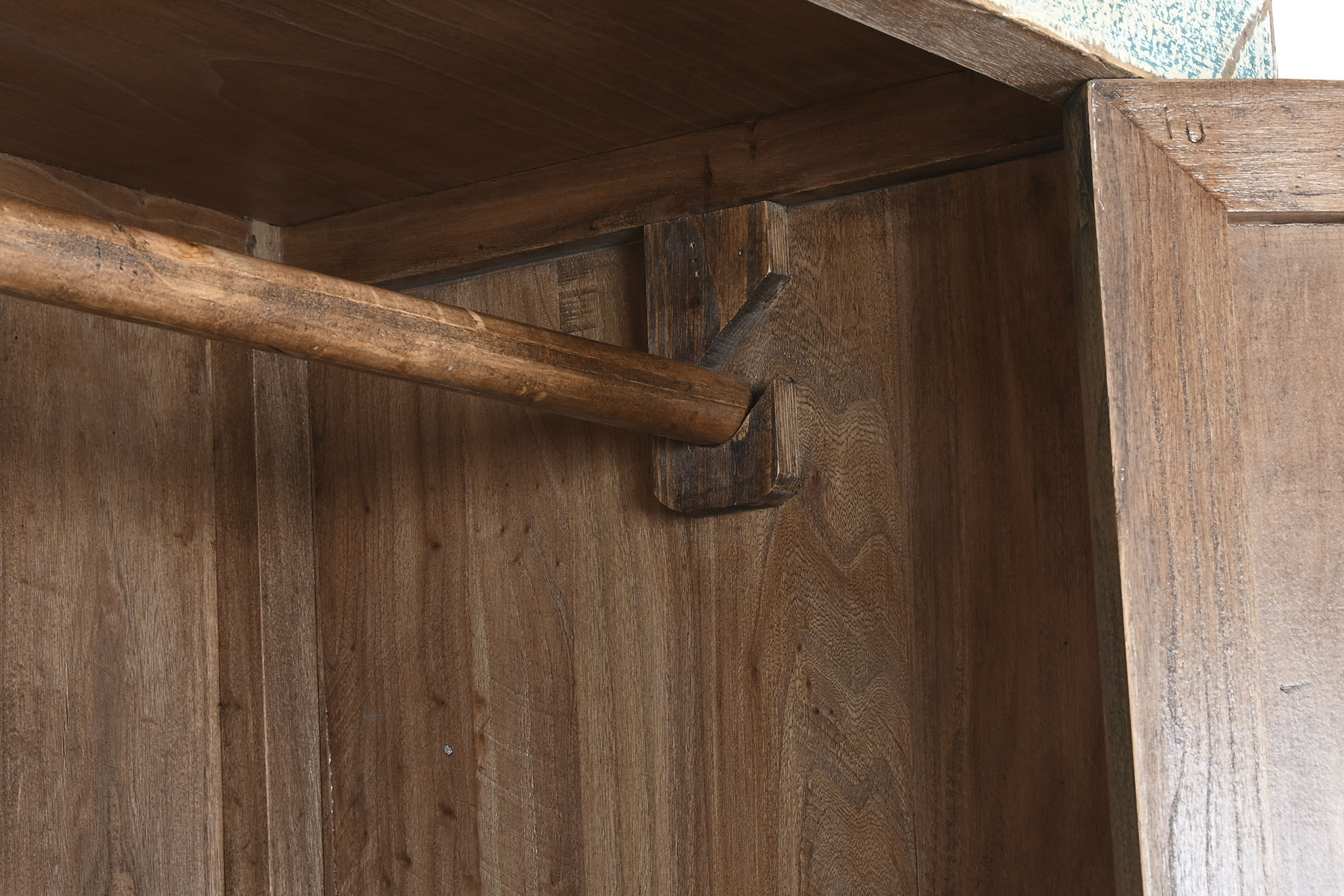 Armario Abeto Metal 88X52X180 Tallado Natural