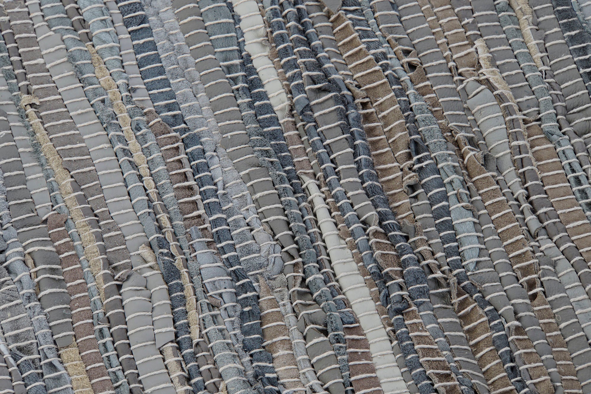 Cotton Leather Rug 200x290x1 1600 Gsm Fringes