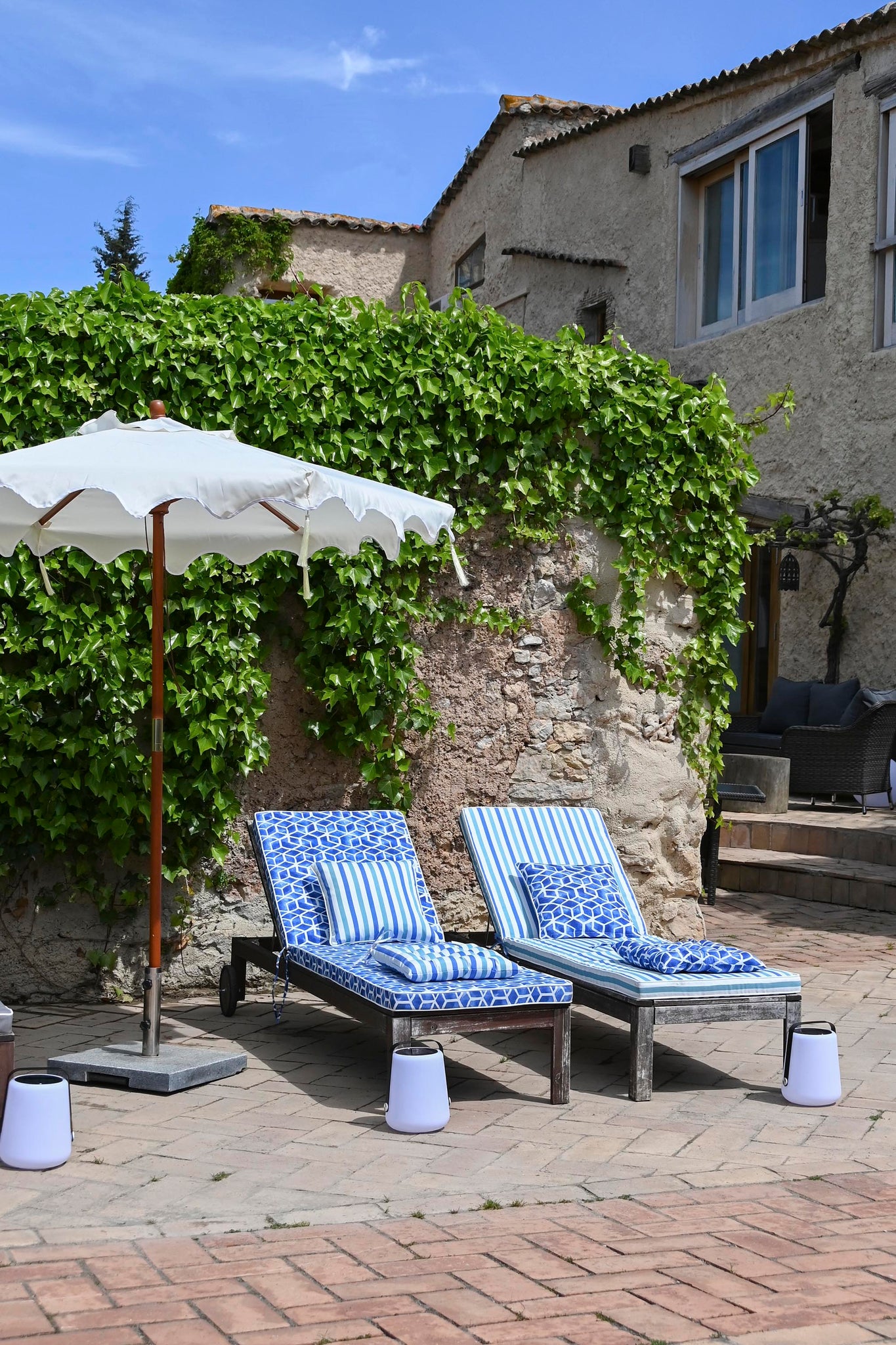 Polyester Cushion 40X10X40 0.500 Kg G Exterior