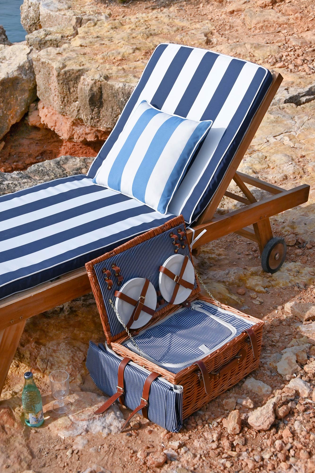 Cojin Poliester 40X10X40 500 Gr. Rayas