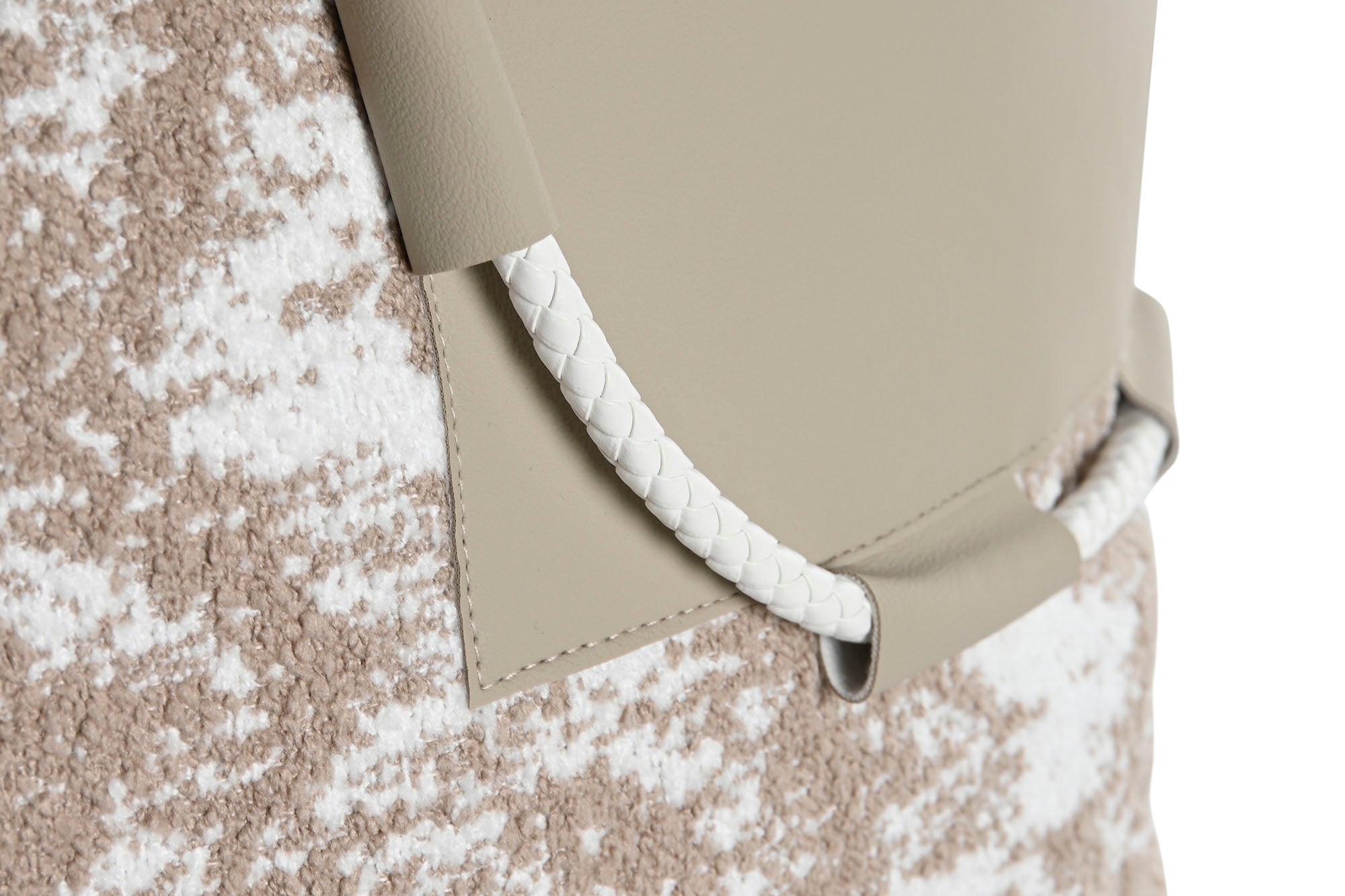 Cojin Jacquard Pu 45X10X45 650 Gsm Beige