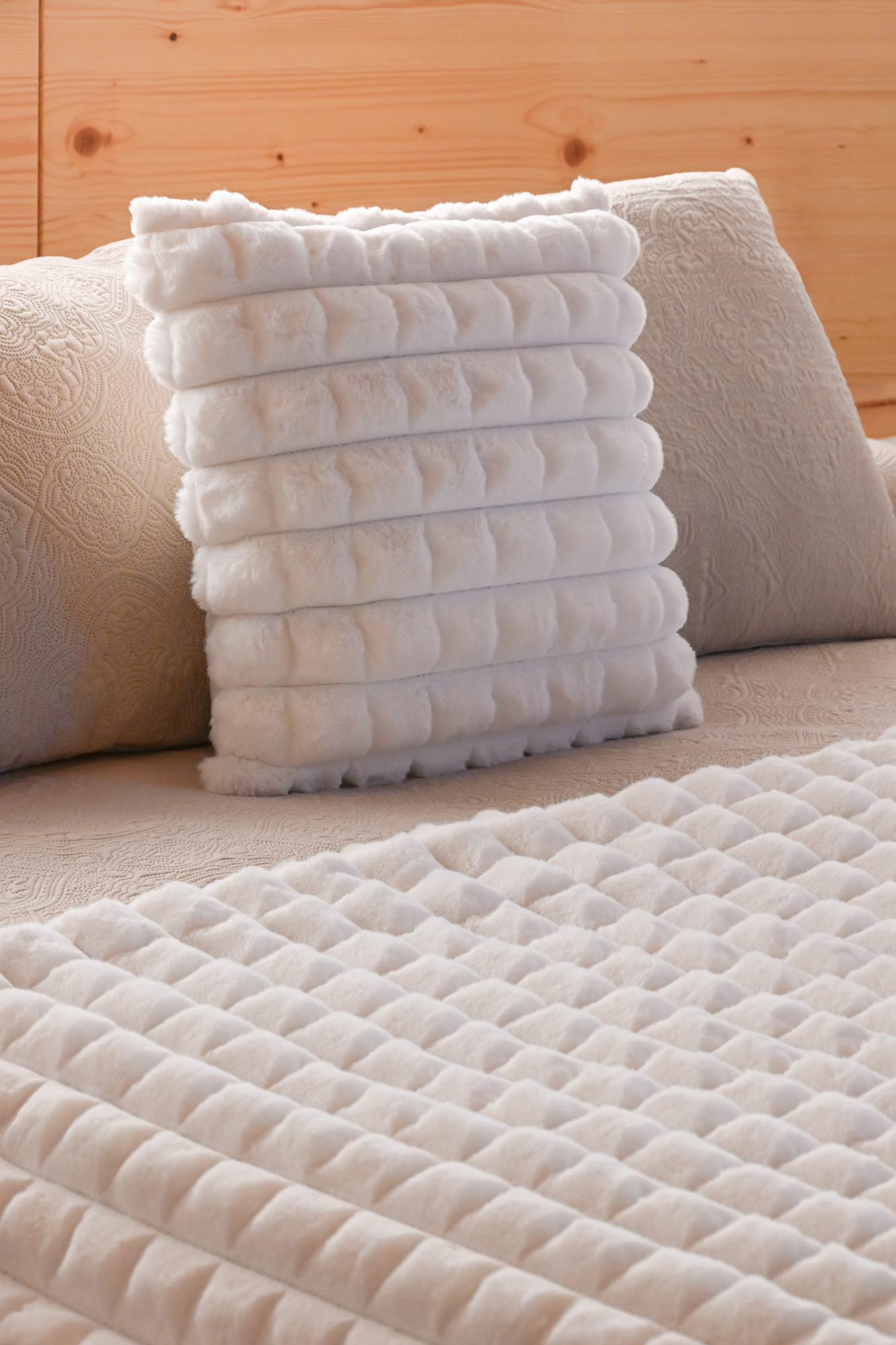 Cojin Poliester 45X45 420 Grs Crudo