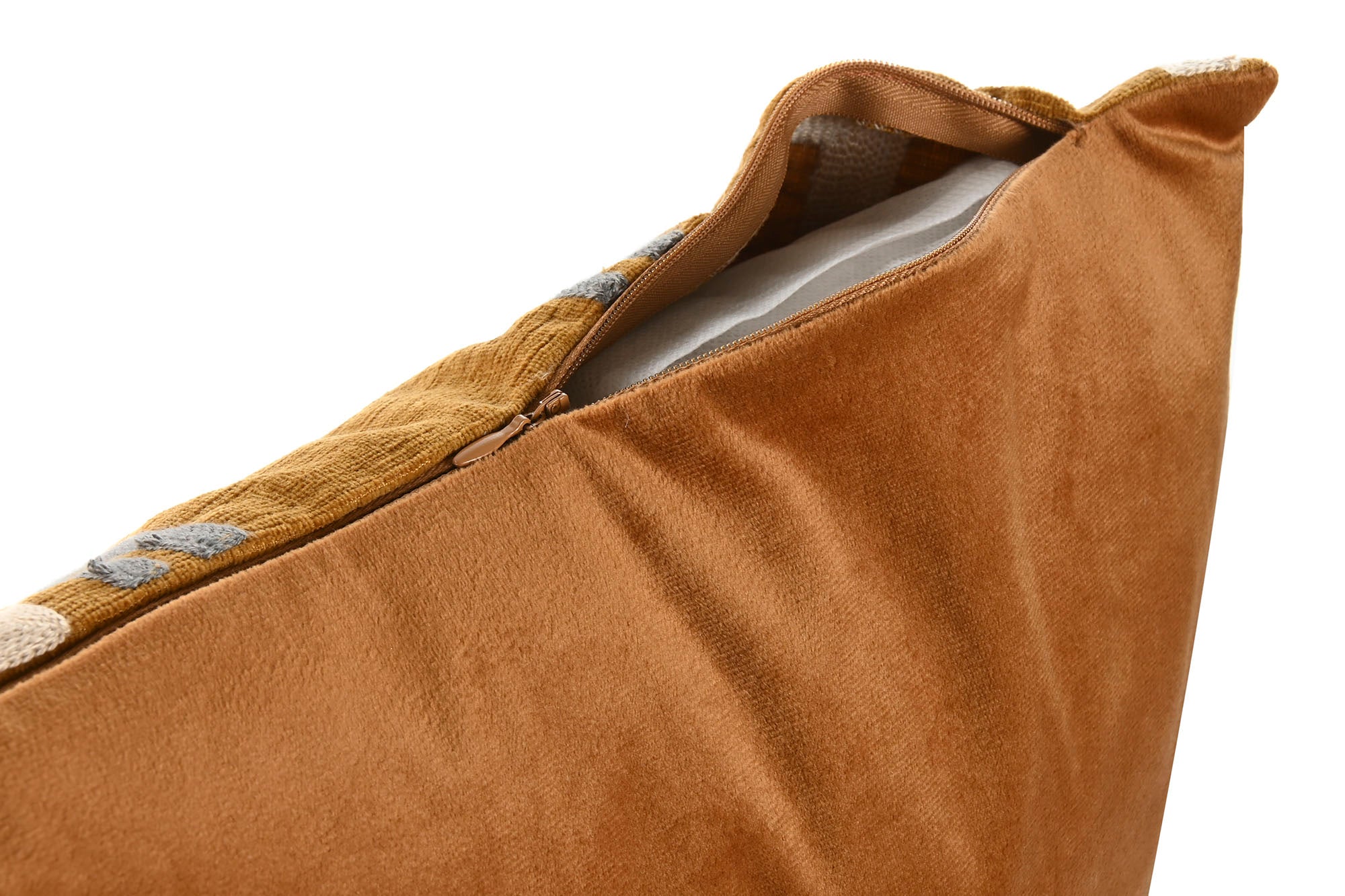 Cojin Poliester 45X8X45 420 Grs Bordado Mostaza